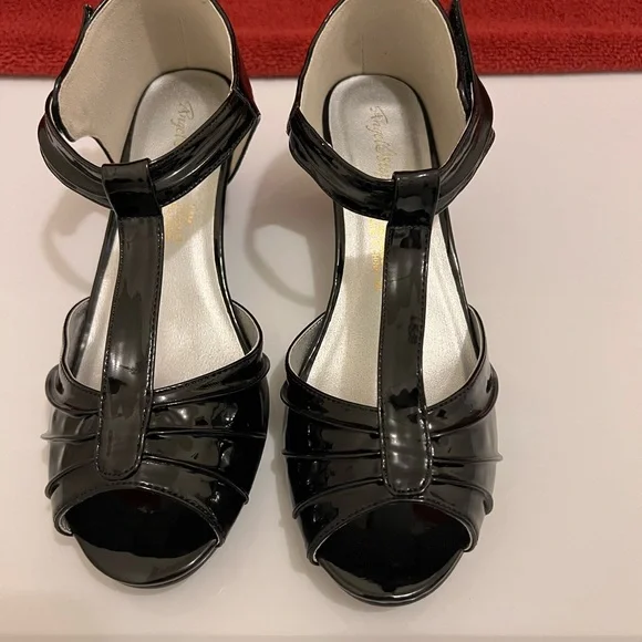Angel Steps Eva Pump Women’s Shoes, Black Patent, Size—7.5 - Picture 12 of 12